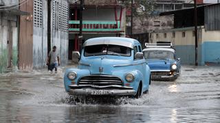 Dos muertos, miles de evacuados y apagones por fuertes lluvias en La Habana