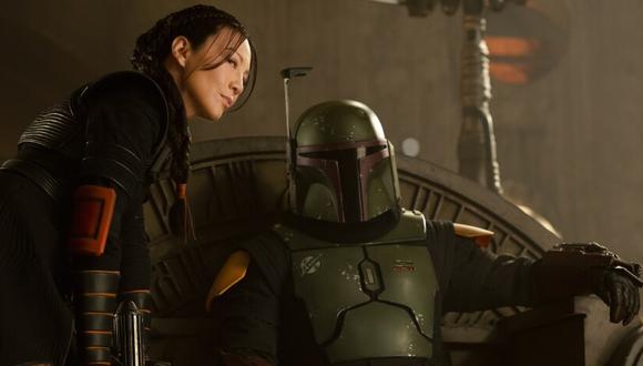 Fennec Shand (Ming-Na Wen) y Boba Fett (Temuera Morrison) en el trono de Tatooine en "The Book of BobaFett". Foto: Disney+/ Star Wars.