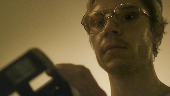 Evan Peters en una escena de "Dahmer".