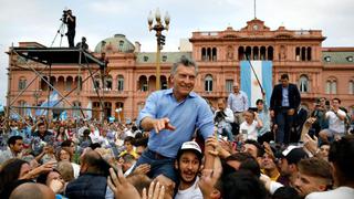 Miles de seguidores despiden a Macri pese a la crisis de Argentina | FOTOS | VIDEO