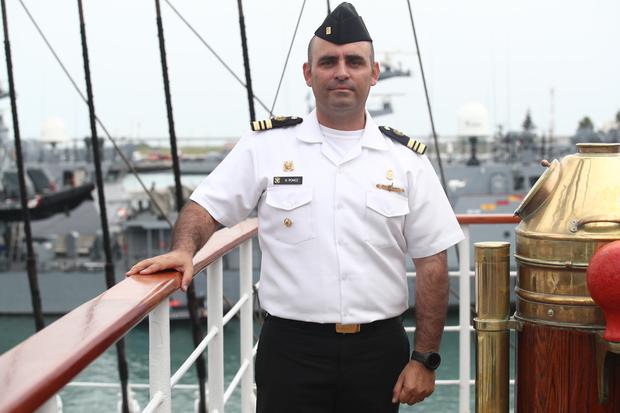 Sailing Protocol Section Officer Hernán Ponce is one of the lieutenant commanders.