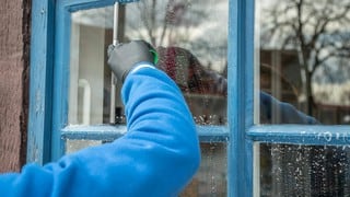 El truco casero para fabricar tu propio limpiacristales magnético para las ventanas