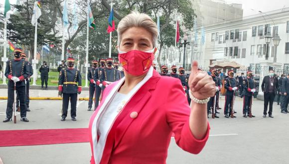María Agüero había comentado que la vida en Lima “es muy costosa” y que si quería representar a los lugares alejados, le iba a “costar más” que el sueldo que recibe. (Foto: Twitter)