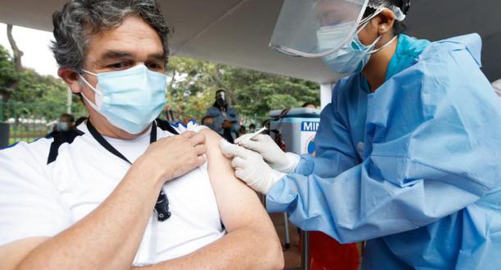 Desde hoy inicia vacunación a personas mayores de 50 años. (Foto: Andina)