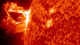 Llamarada solar extrema se dirige a la Tierra