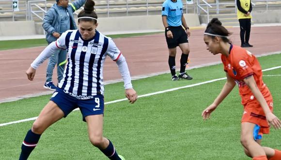 Adriana Lúcar se lesionó y no jugará el partido por la Copa Libertadores Femenina. (Foto: Liga 1)