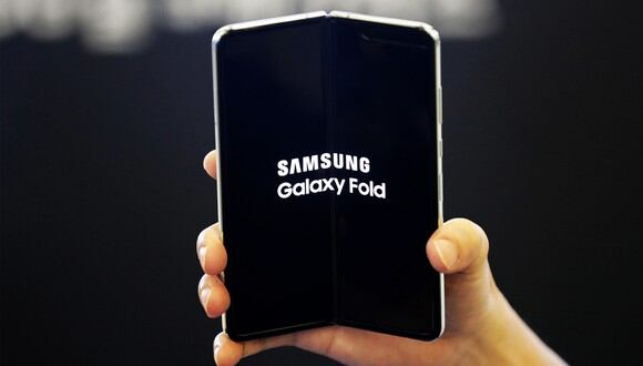 ¿Te comprarías esta nueva versión? Celular flexible podría salir antes que el Note 20. (Foto: Samsung)