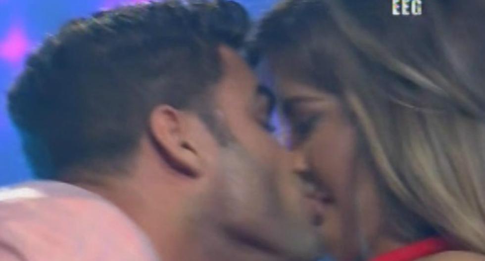 Erick Sabater le robó un beso a Michelle Soifer luego de cumplir el reto \"nariz con nariz\".