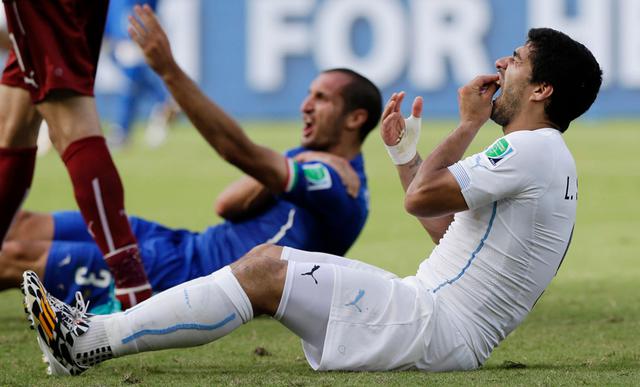 En el Mundial Brasil 2014, Luis Suárez mordió a Giorgio Chiellini | Foto: AP/EFE/AFP/Reuters
