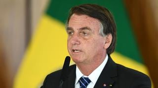 Senado de Brasil pide inculpar a Bolsonaro por diez delitos durante gestión de la pandemia