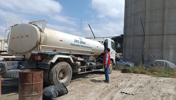 El equipo de auditores concluye que existió 15 días de inoperatividad de los vehículos cisternas. Foto: Contraloría
