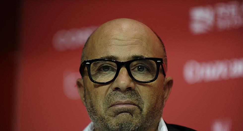 Jorge Sampaoli asumió hace unos días la dirección técnica del Sevilla de España. Pero su nombre ha sonado muy fuerte para suceder a Gerardo Martino en Argentina. (Foto: AFP)