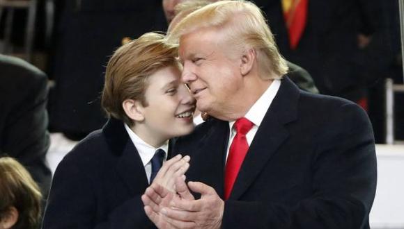 Donald Trump y su hijo Barron. (Foto: AP)
