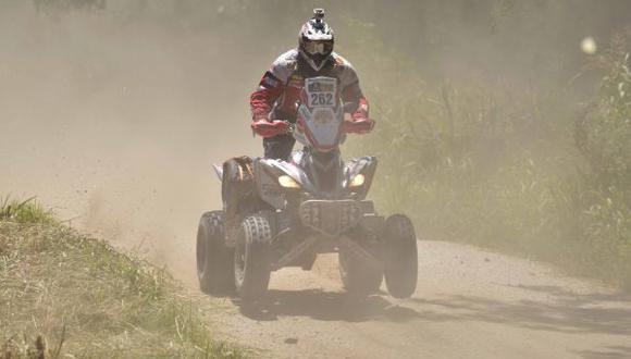 Peruanos finalizan la primera etapa del Dakar 2014