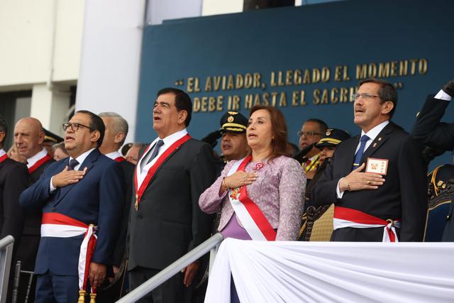 Dina Boluarte asiste a ceremonia por el Día de la Fuerza Aérea del Perú. (Foto: 
Presidencia del Perú)