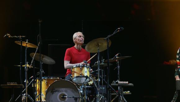 Charlie Watts durante el concierto que los Rolling Stones tuvieron en Lima el 6 de marzo del 2016. Watts, quien falleció el 24 de agosto a los 80 años, era miembro de la legendaria agrupación desde 1963. (Foto: Lino Chipana/El Comercio)