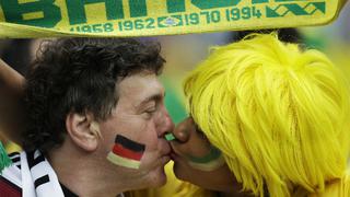 Brasil vs. Alemania: el duelo también se jugó en las tribunas