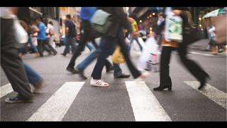 Crean sistema para determinar la edad según la forma de caminar