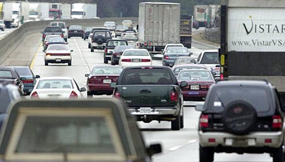 Las alertas Amber no solo llegan a través de mensajes de texto, también son difundidas en carreteras, como en esta de Atlanta, EE.UU. (Getty Images)