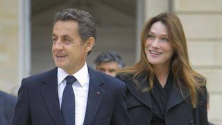 Carla Bruni vuelve a la música y le canta a Nicolas Sarkozy