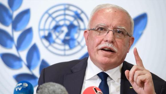 Riad al-Maliki, ministro de Asuntos Exteriores de la Autoridad Nacional Palestina, durante una conferencia de prensa de la ONU en Ginebra, febrero de 2020. (Foto de archivo: AFP)