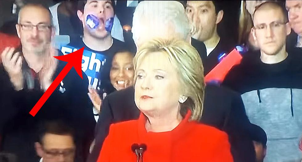 Sticker kid le roba el protagonismo a Hillary Clinton. (Foto: Captura de YouTube)