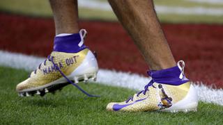 Demarcus Robinson y Dante Pettis usaron botines en honor a Kobe Bryant en el Super Bowl 2020