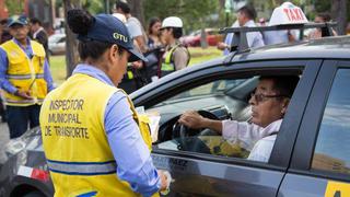 Municipalidad de Lima busca fiscalizar taxis por aplicación