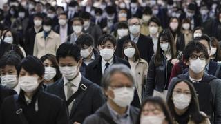 Japón registra su mayor alza diaria de contagiados por coronavirus en inicio de estado de emergencia: 503