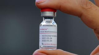 Chile recibe cargamento con más de 275.900 dosis de vacunas chinas de CanSino