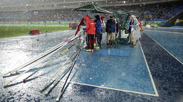 Río 2016: cómo la lluvia afectó jornada olímpica de atletismo - 7