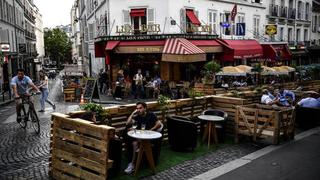 Francia prepara nuevas restricciones tras récord de contagios