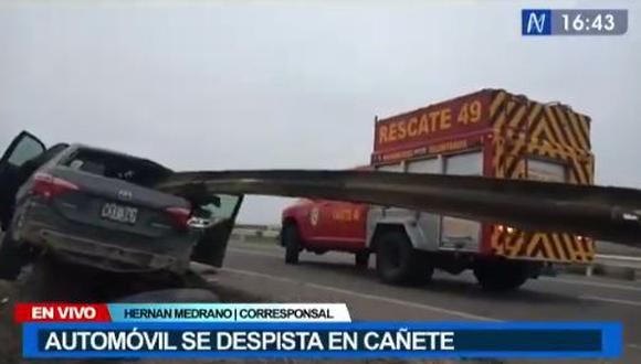 Alberto Quispe Montoya (22) viajaba en el interior de un vehículo que se despistó y se empotró con los guardavías que separan ambos sentidos de la Panamericana Sur. (Foto: captura de video)