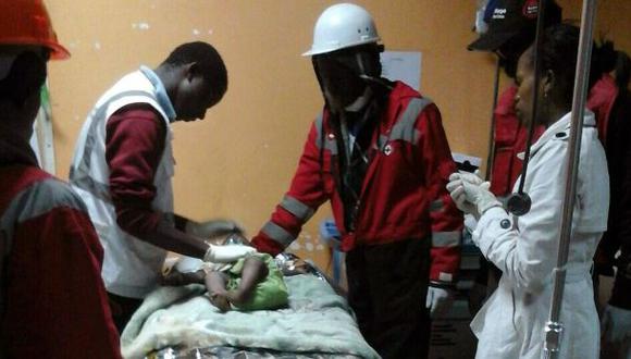 Edificio derrumbado en Kenia: Rescatan a bebé de los escombros