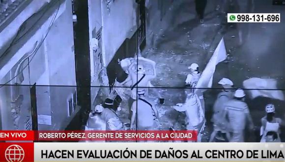 Video muestra a sujetos rompiendo la pared de una casa durante protestas. Foto: Captura América Noticias