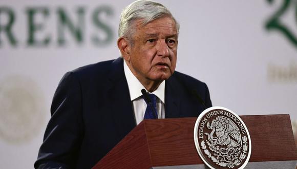 El presidente mexicano Andrés Manuel López Obrador (AMLO) habla durante su conferencia de prensa matutina diaria en el Palacio Nacional en la Ciudad de México, el 20 de abril de 2021. (PEDRO PARDO / AFP).