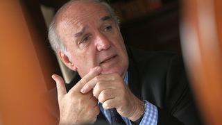 García Belaunde: "Hay razones políticas en la salida de Roncagliolo"