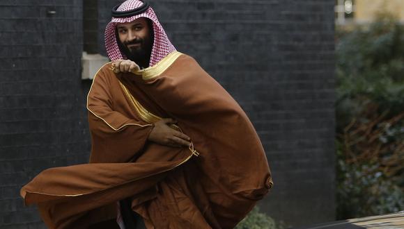 El príncipe heredero saudí, Mohammed Bin Salman, tiene 33 años. En el 2015 decidió los bombardeos contra Yemen, al mismo tiempo que emprendió reformas sociales en el reino ultraconservador. (Foto: AP).