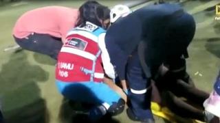 Surco: mujer resultó grave tras caerle estructura metálica dentro de un local de KFC [VIDEO]