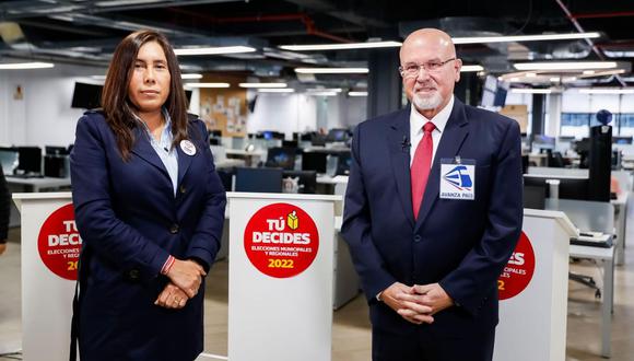 El encuentro formó parte de la ronda de debates electorales organizada por El Comercio y transmitida en vivo en Facebook.