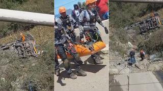 Piura: Al menos 10 muertos al caer autobús a abismo camino al norte del Perú