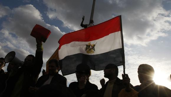 "La revolución del 25 de enero se habrá ido con el viento", asegura Mohamed Anwar El Sadat, expulsado del Parlamento por sus posturas críticas con el Gobierno de eliminar la ley. (Foto: AFP)