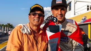 Piloto peruano ‘Riflo’ Flores logró subcampeonato de la Porsche GT3 Cup en Argentina | FOTOS