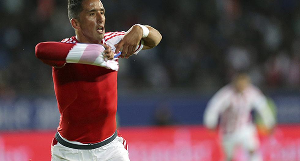 Lucas Barrios anotó el segundo gol paraguayo. (Foto: EFE)
