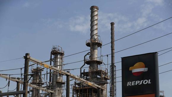 Dentro de los avances de Repsol en el país está la tecnología de producción de hidrógeno azul en su refinería La Pampilla. (Foto: EFE/Paolo Aguilar)