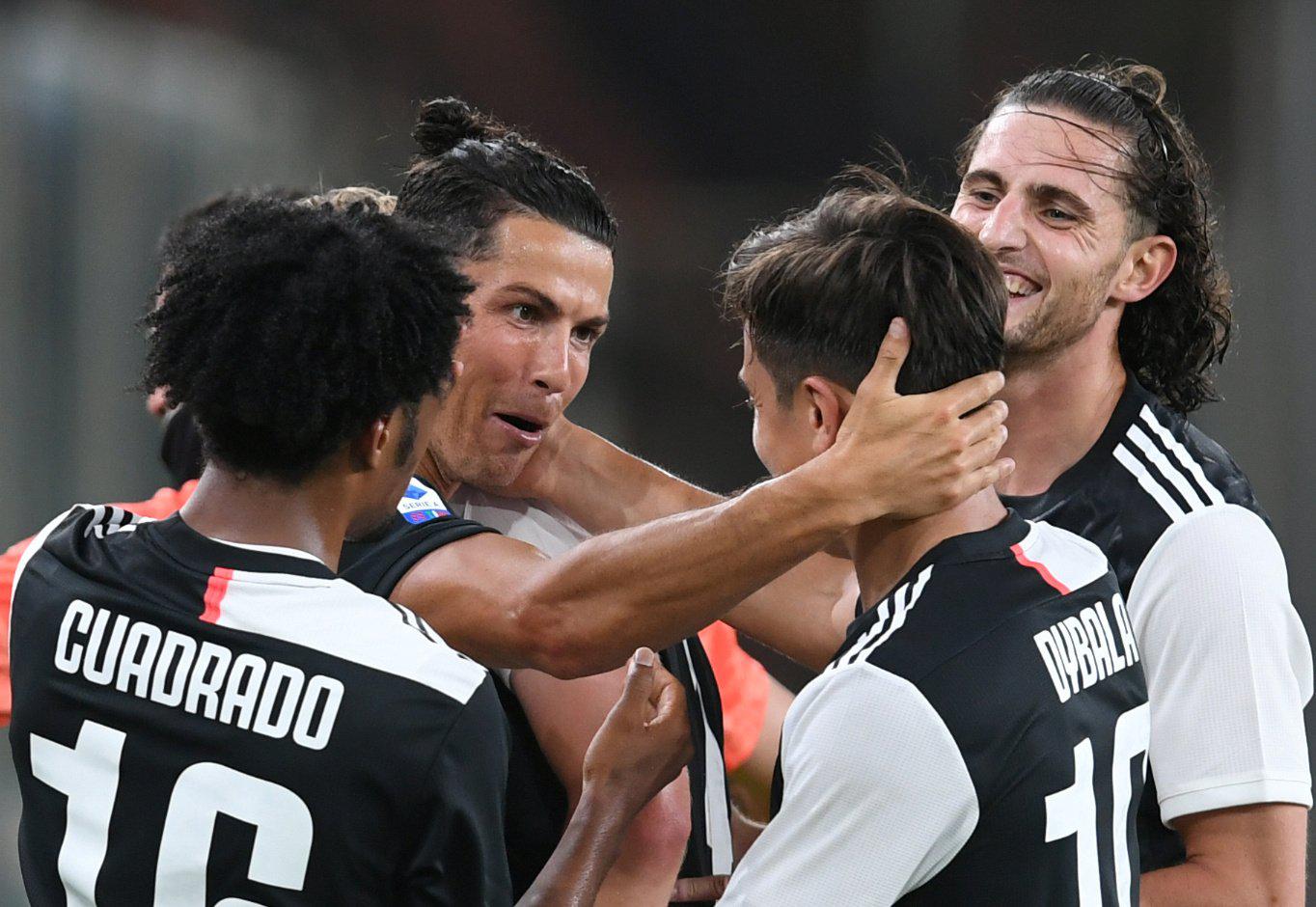 Con golazos de Dybala, Cristiano y Costa, Juventus venció 3-1 al Genoa y se afianza en el liderato de la Serie A. (Foto: REUTERS)