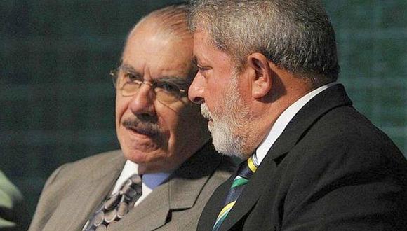 Sarney dijo que Lula da Silva ha prestado grandes servicios al país, y eliminarlo de la vida pública frustra a gran parte de la población brasileña.