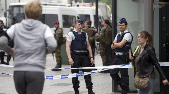 Hombre con falso cinturón explosivo desató alarma en Bruselas - 6