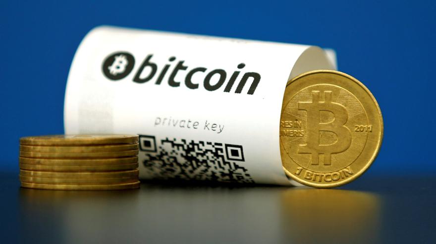 El bitcoin se negociaba a US$9.424 a las 9:59 a.m., hora de Londres, un 9,9% más que la cotización de cierre del viernes, según precios consolidados de Bloomberg. (Foto: Agencias)