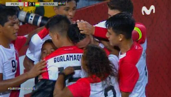 Perú vs. Bolivia: Yuriel Celis marcó el 2-1 y su mamá se metió al campo a celebrar con él | Foto: Captura